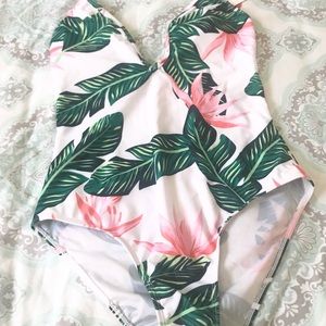 PatPat swim suit, women’s size small